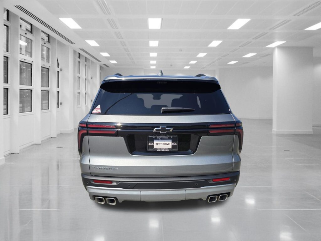 2026 Chevrolet Traverse FWD LT