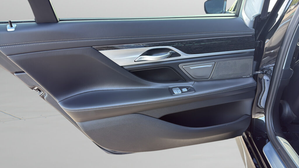 2022 BMW 7 Series 740i xDrive