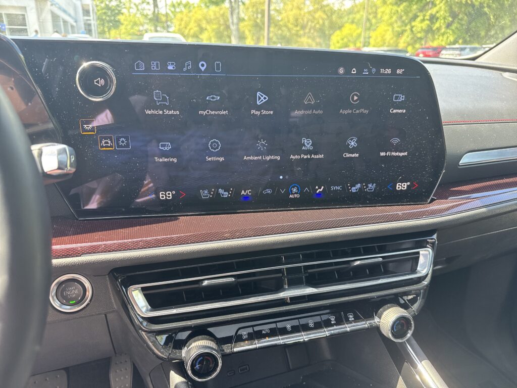 2025 Chevrolet Traverse FWD RS