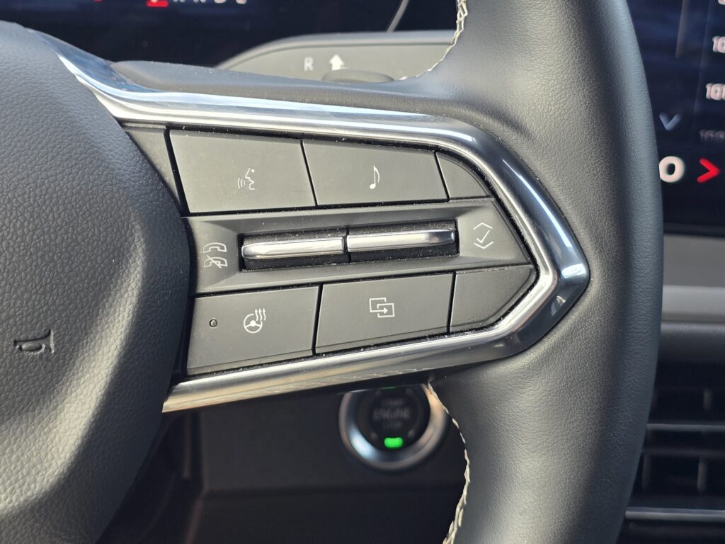 2025 Chevrolet Traverse FWD LT