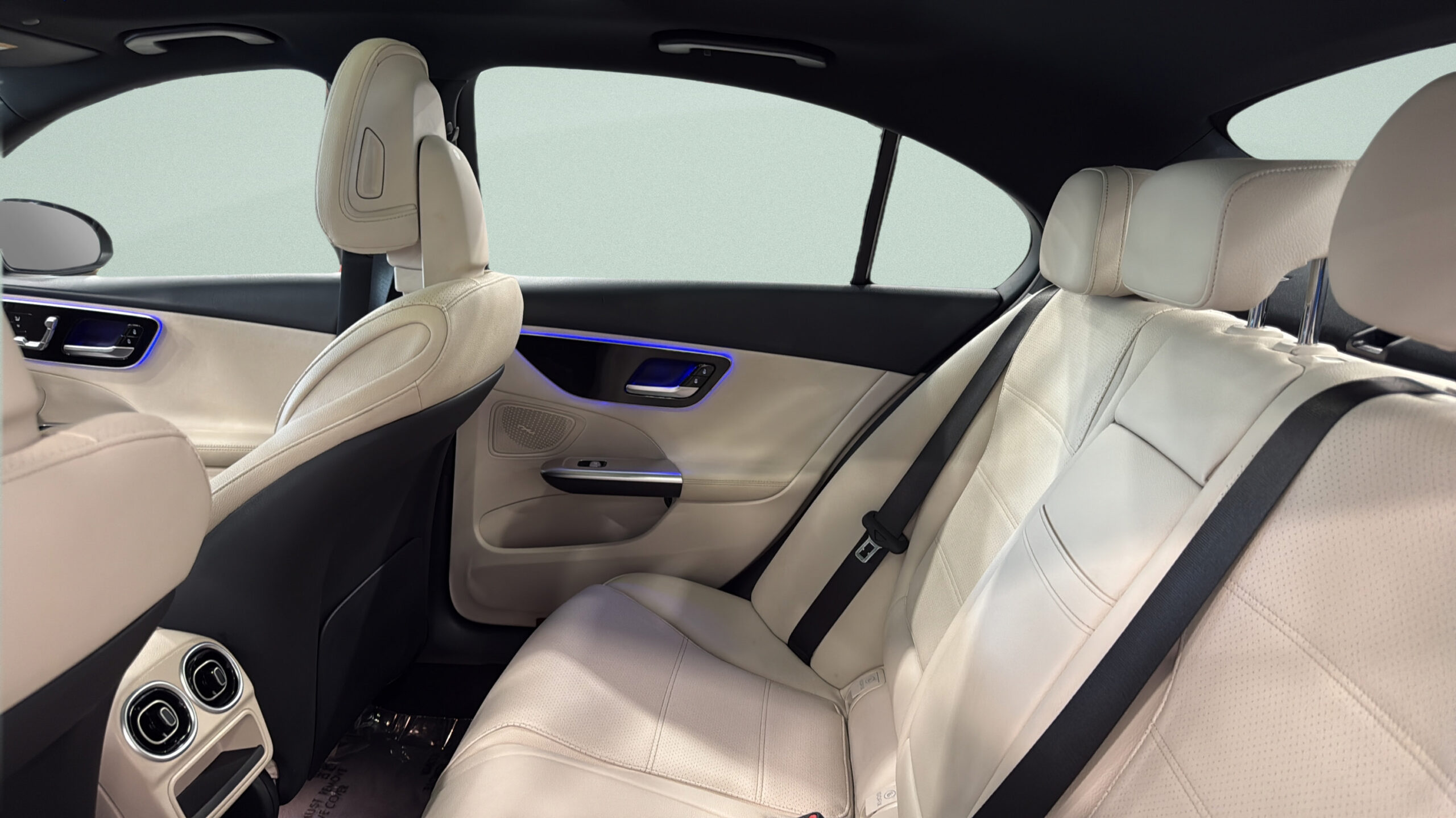 2025 Mercedes-Benz  C 300