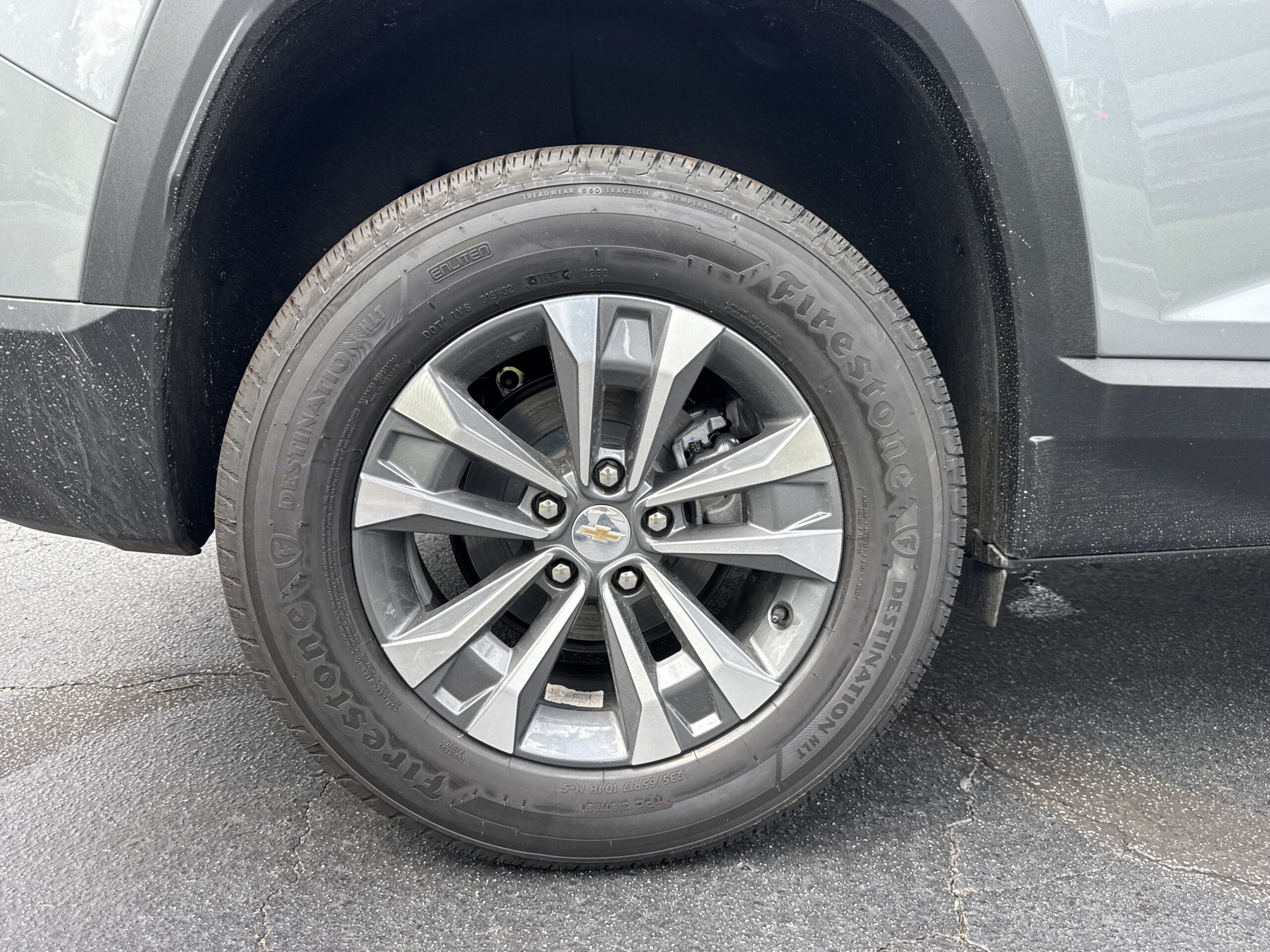 2027 Chevrolet Equinox FWD LT