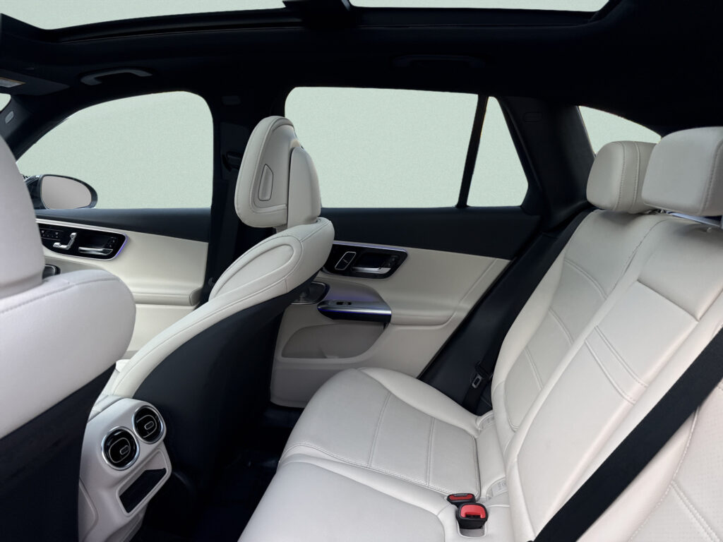 2027 Mercedes-Benz  GLC 300