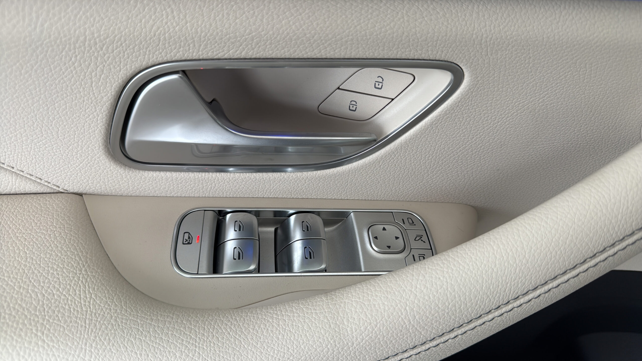 2026 Mercedes-Benz  GLS 450