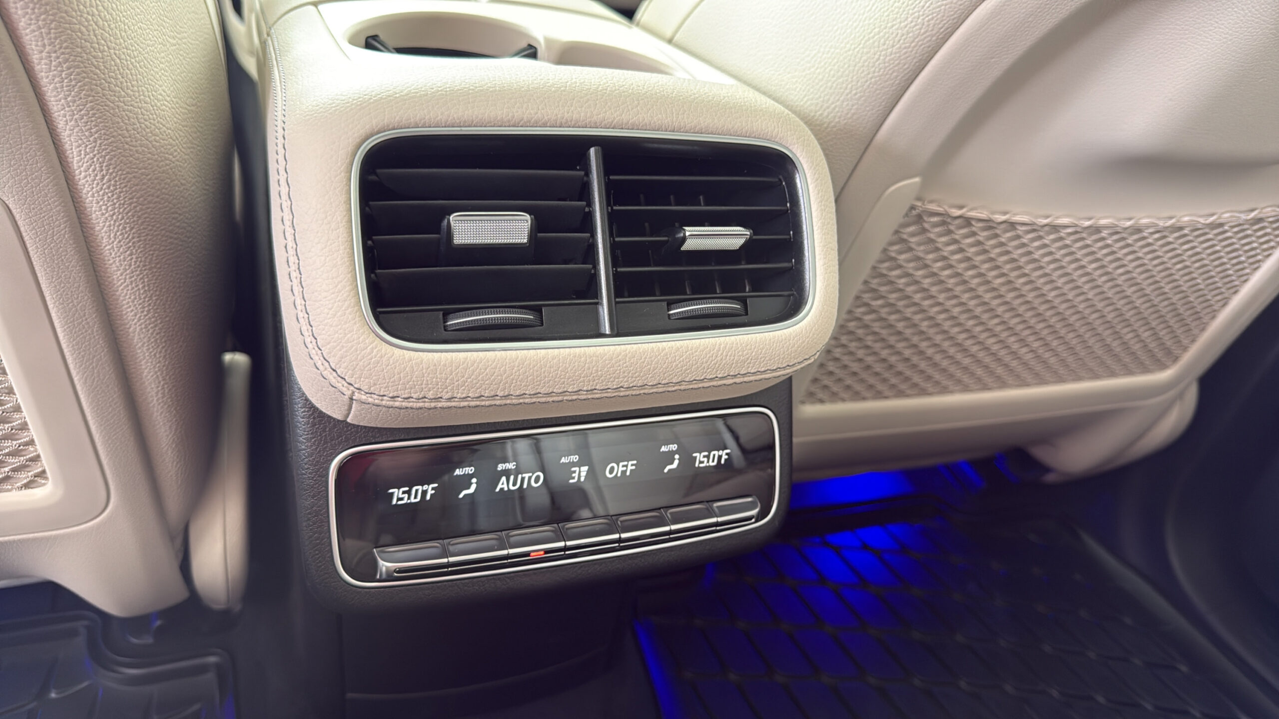 2026 Mercedes-Benz  GLS 450