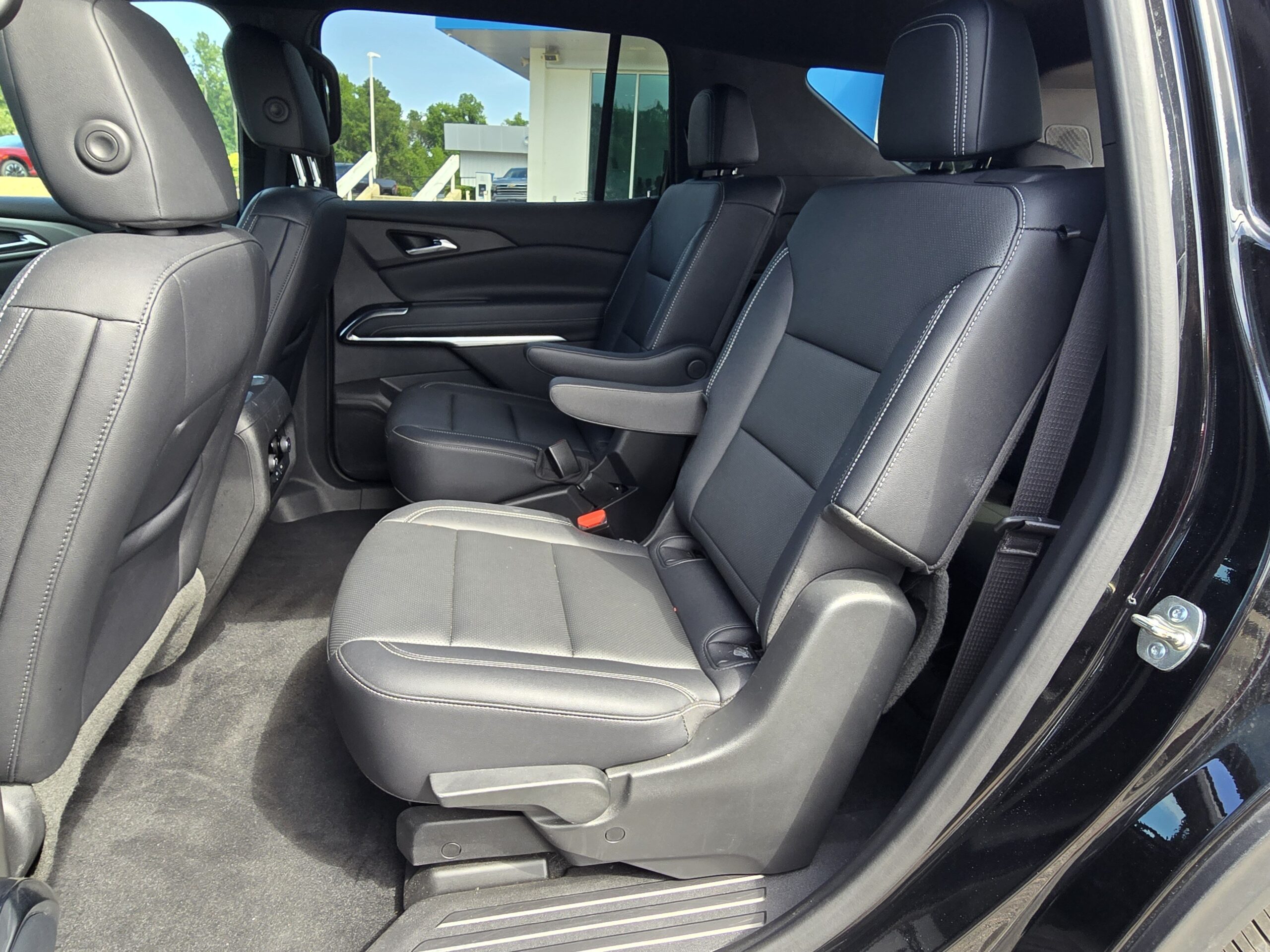 2025 Chevrolet Traverse FWD LT