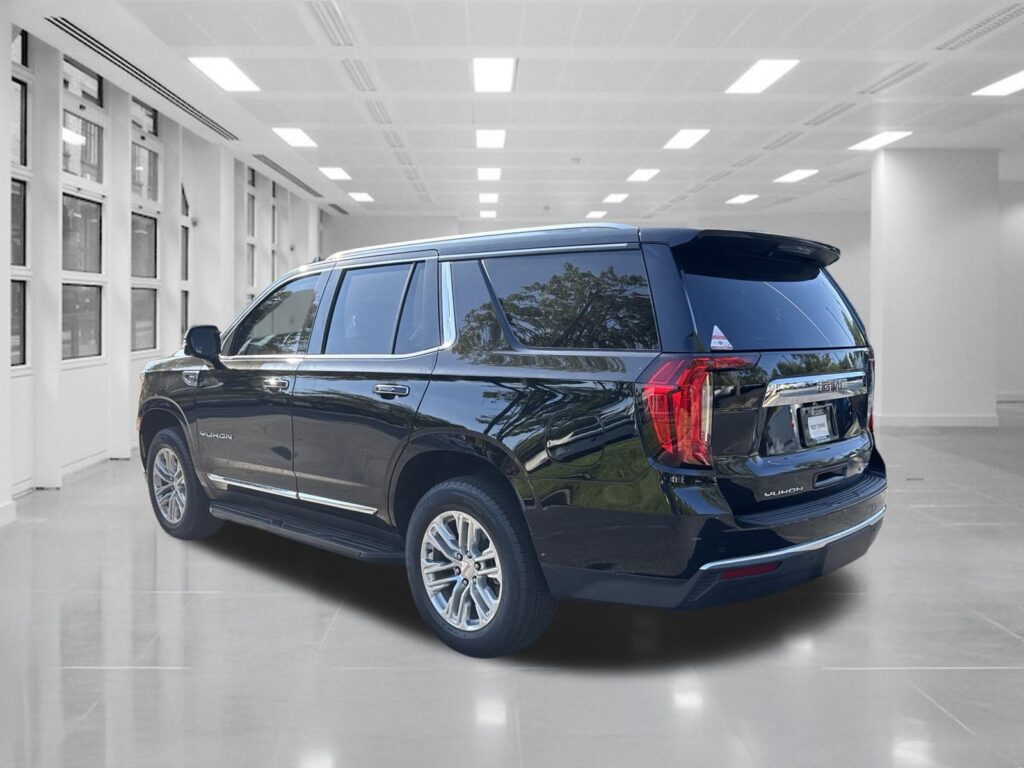 2024 GMC Yukon SLT