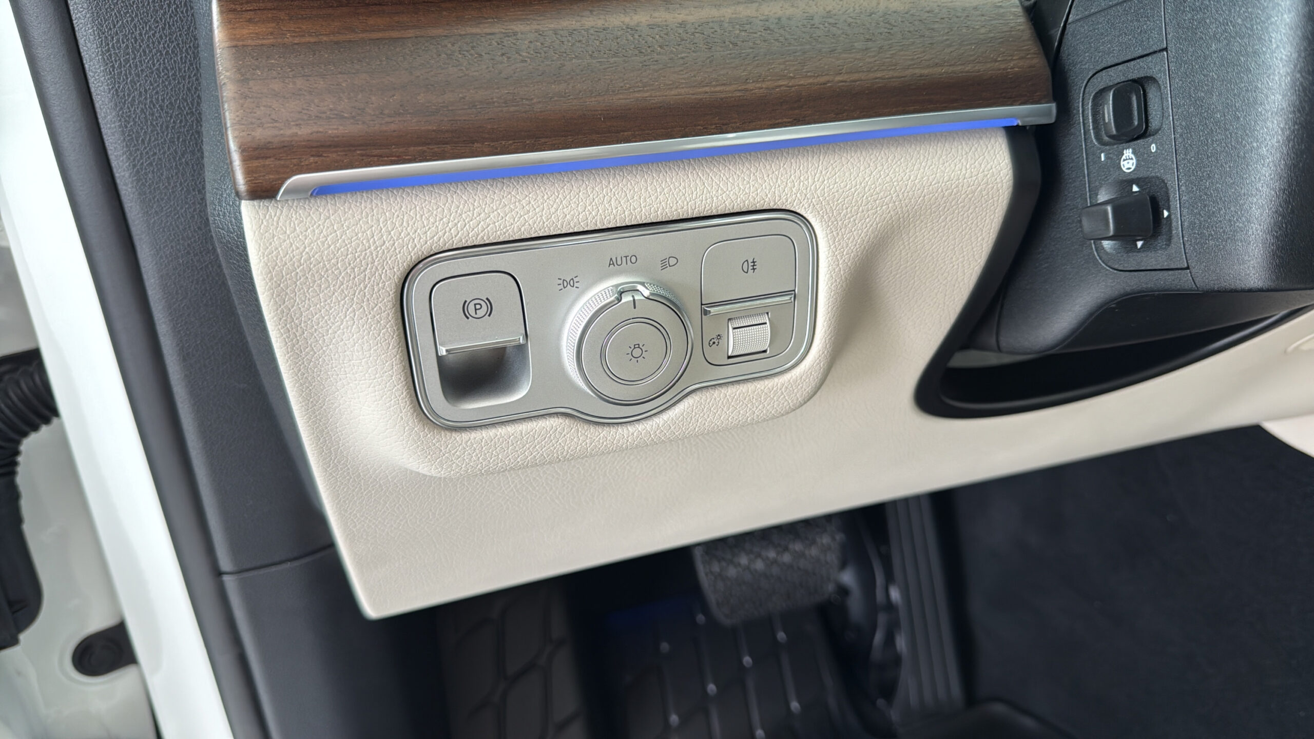 2026 Mercedes-Benz  GLS 450