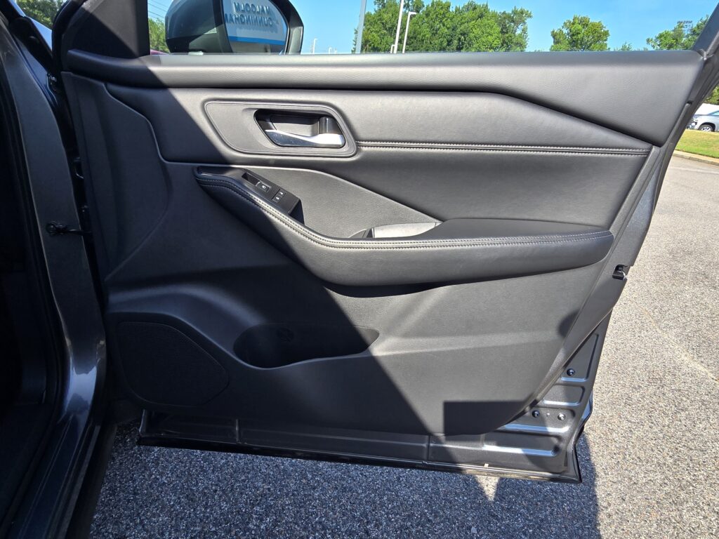 2026 Nissan Rogue SL