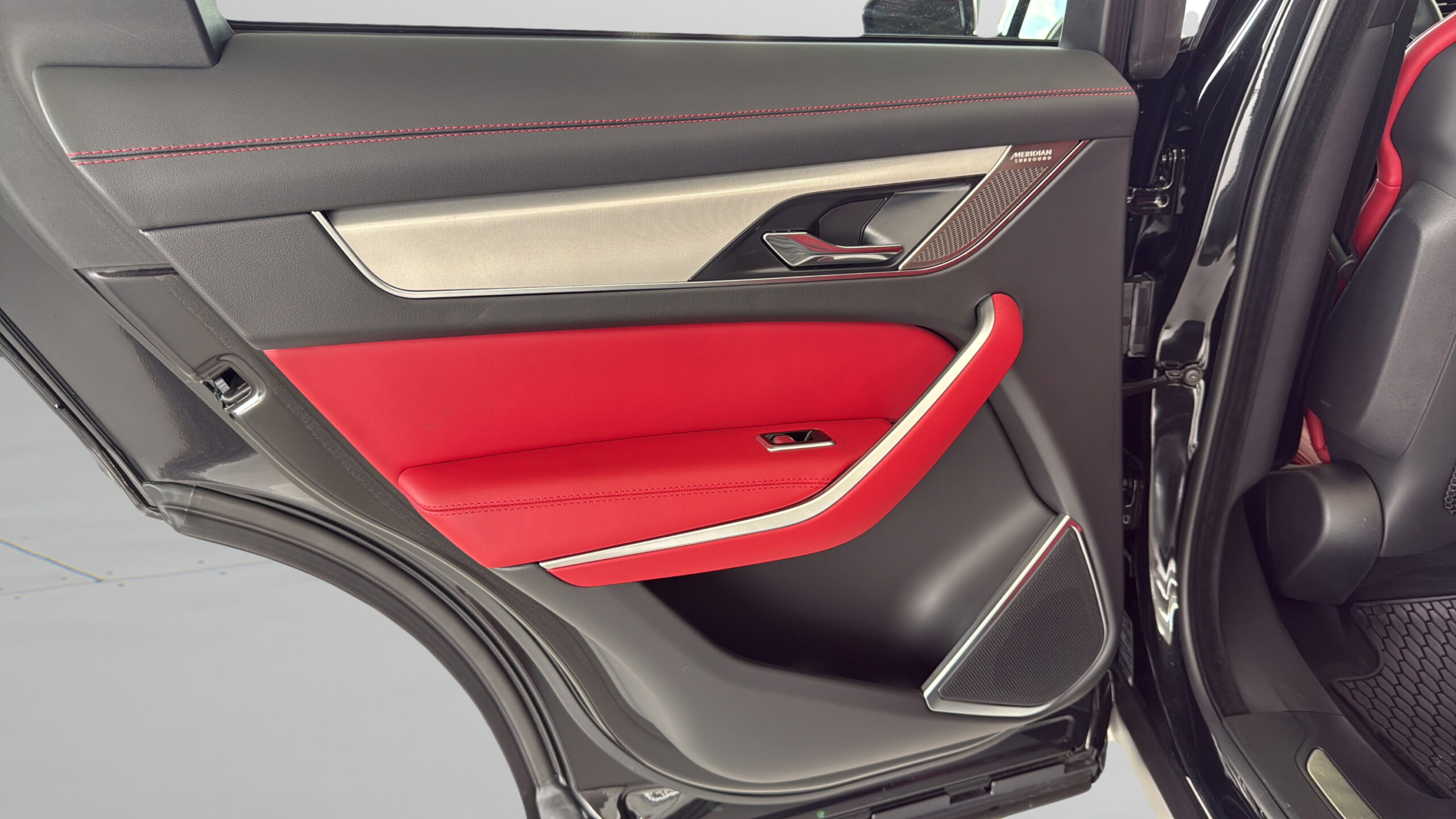 2026 Jaguar F-PACE R-Dynamic S