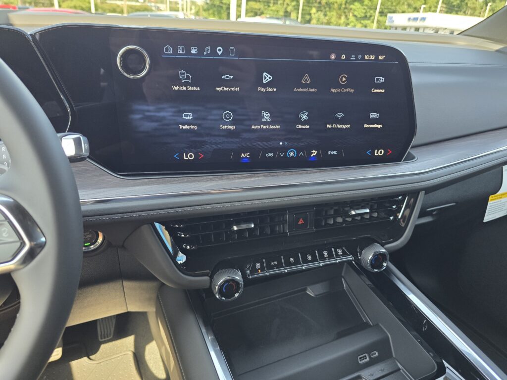 2026 Chevrolet Tahoe LS