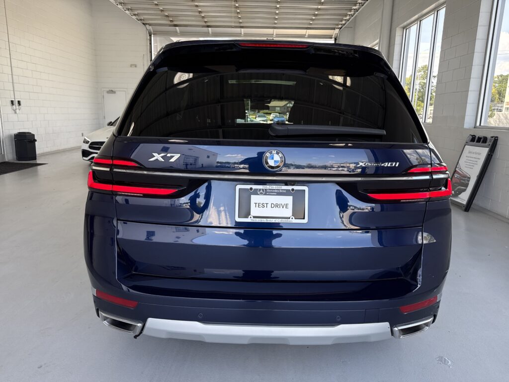 2023 BMW X7 xDrive40i