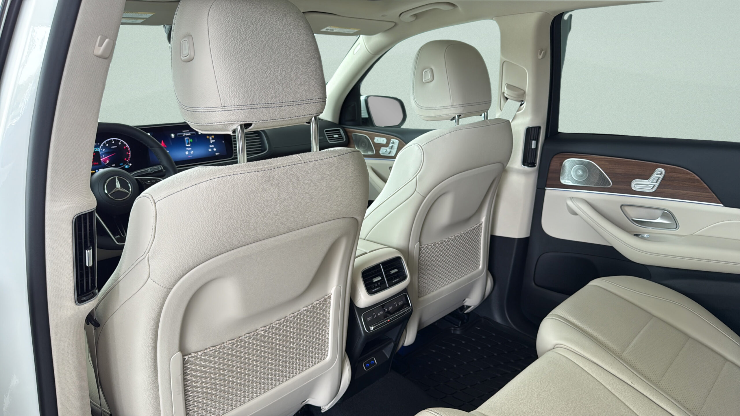 2026 Mercedes-Benz  GLS 450