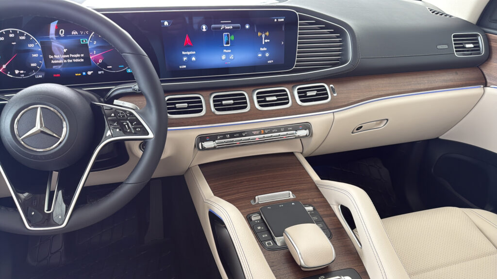 2026 Mercedes-Benz  GLS 450
