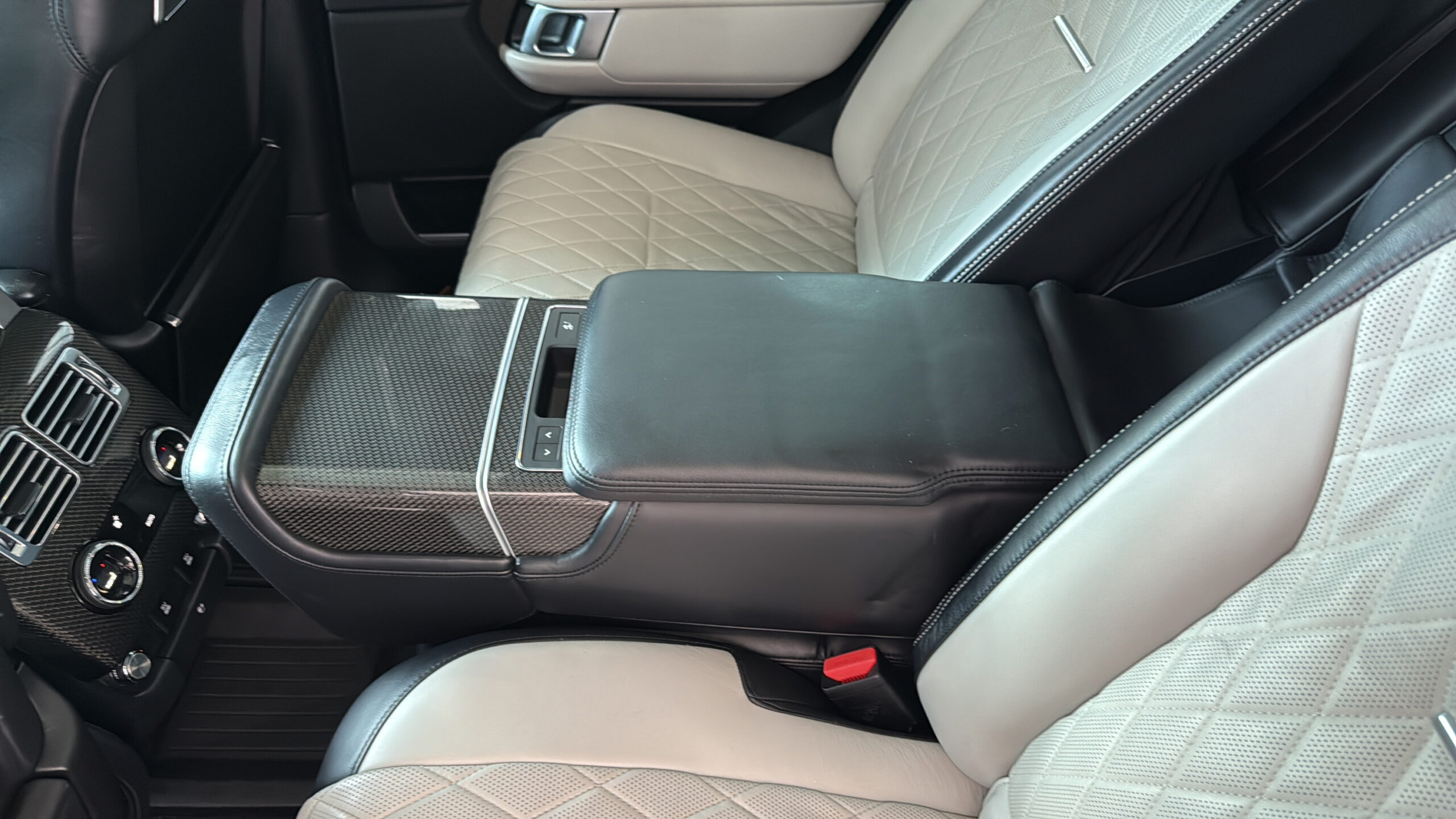 2021 Land Rover Range Rover SV Autobiography Dynamic
