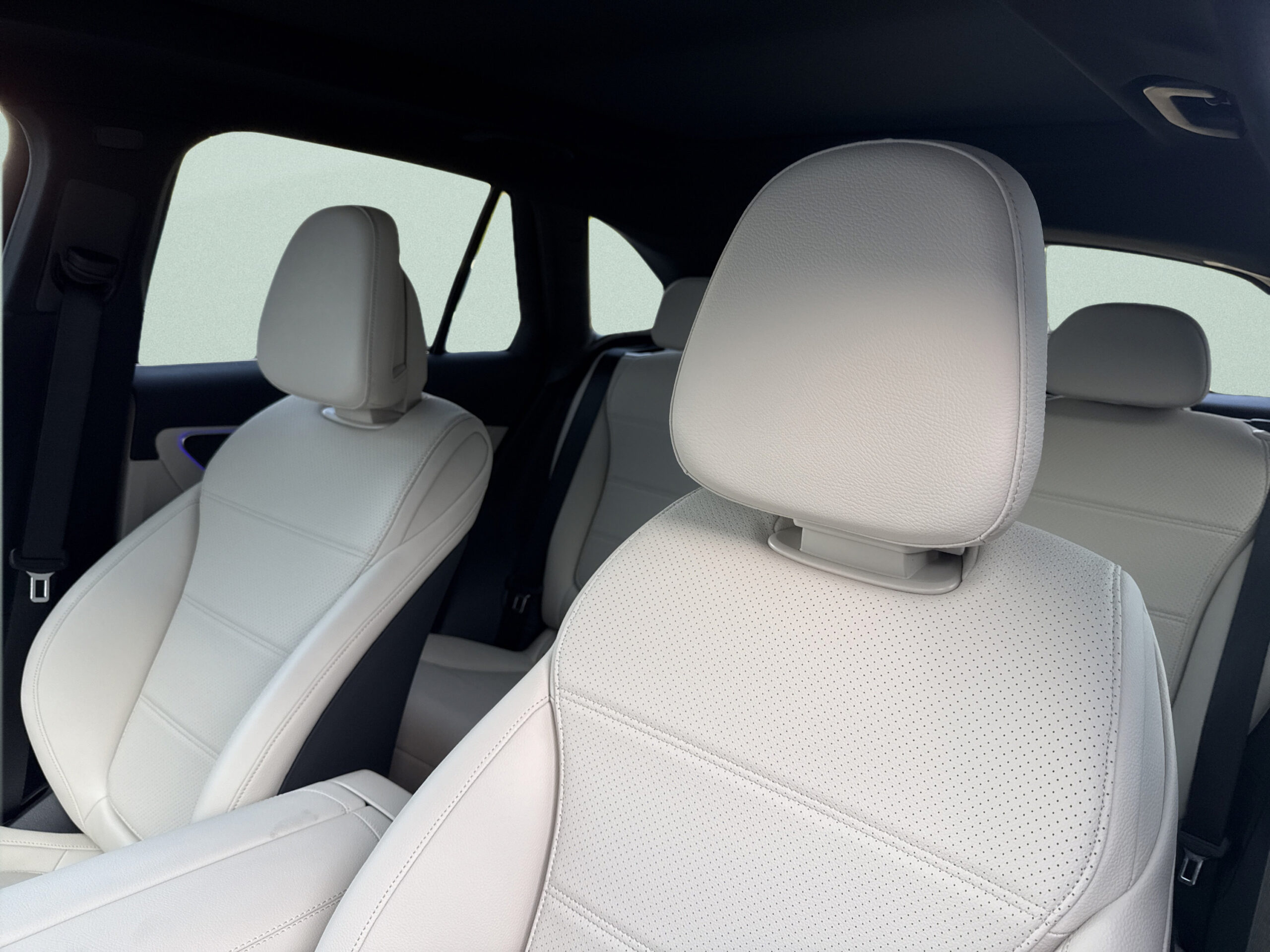 2027 Mercedes-Benz  GLC 300