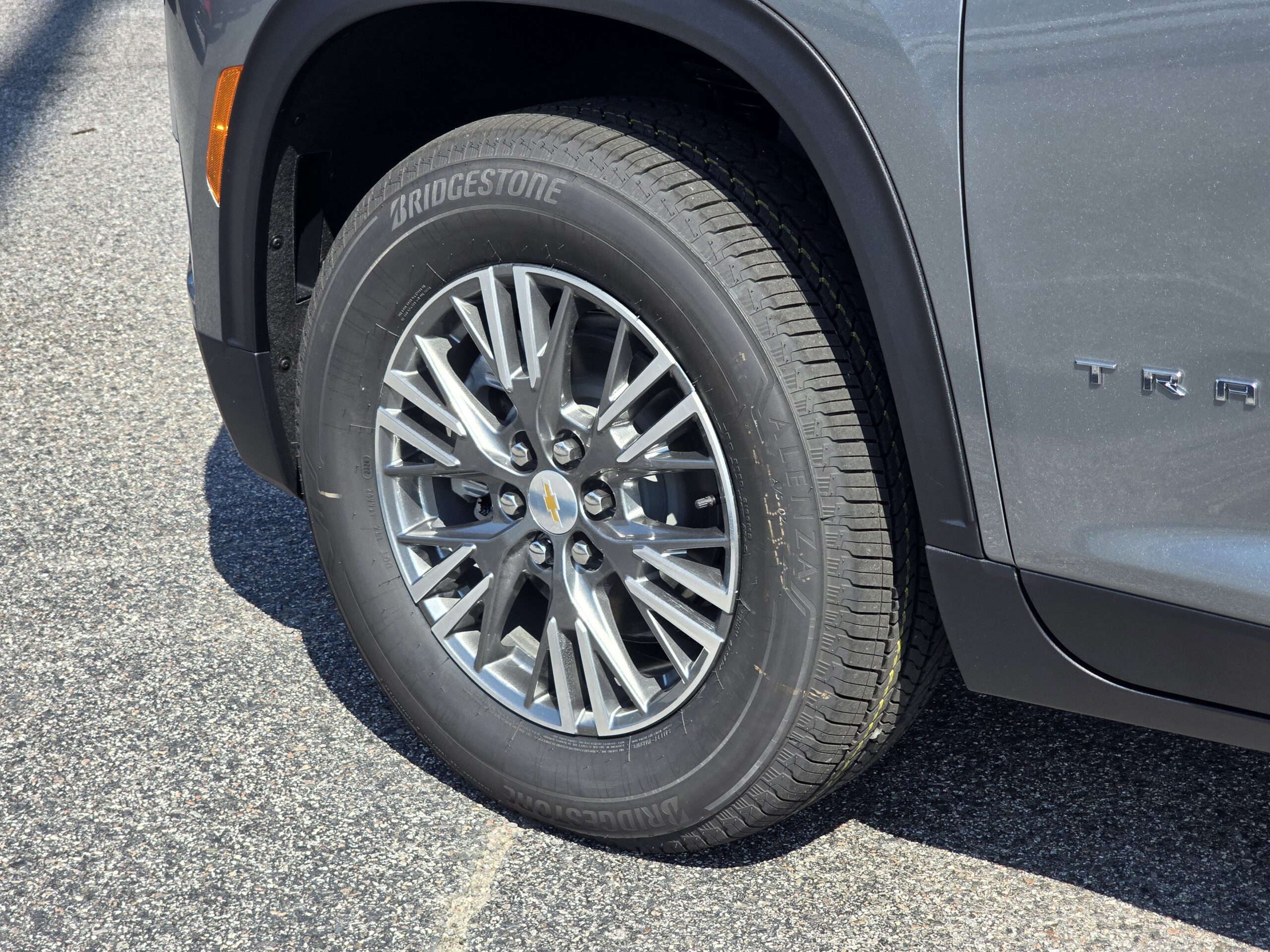 2026 Chevrolet Traverse FWD LT