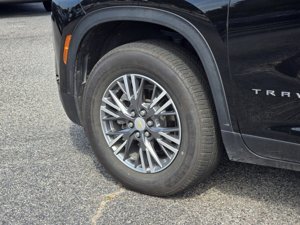 2025 Chevrolet Traverse FWD LT