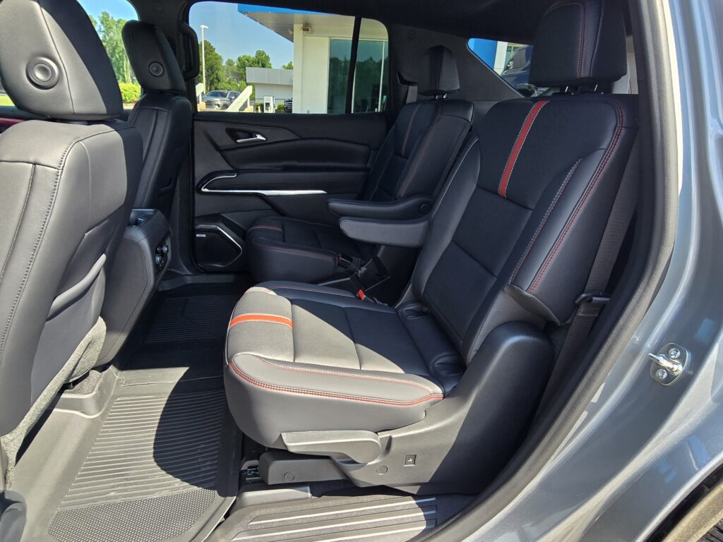 2026 Chevrolet Traverse FWD RS