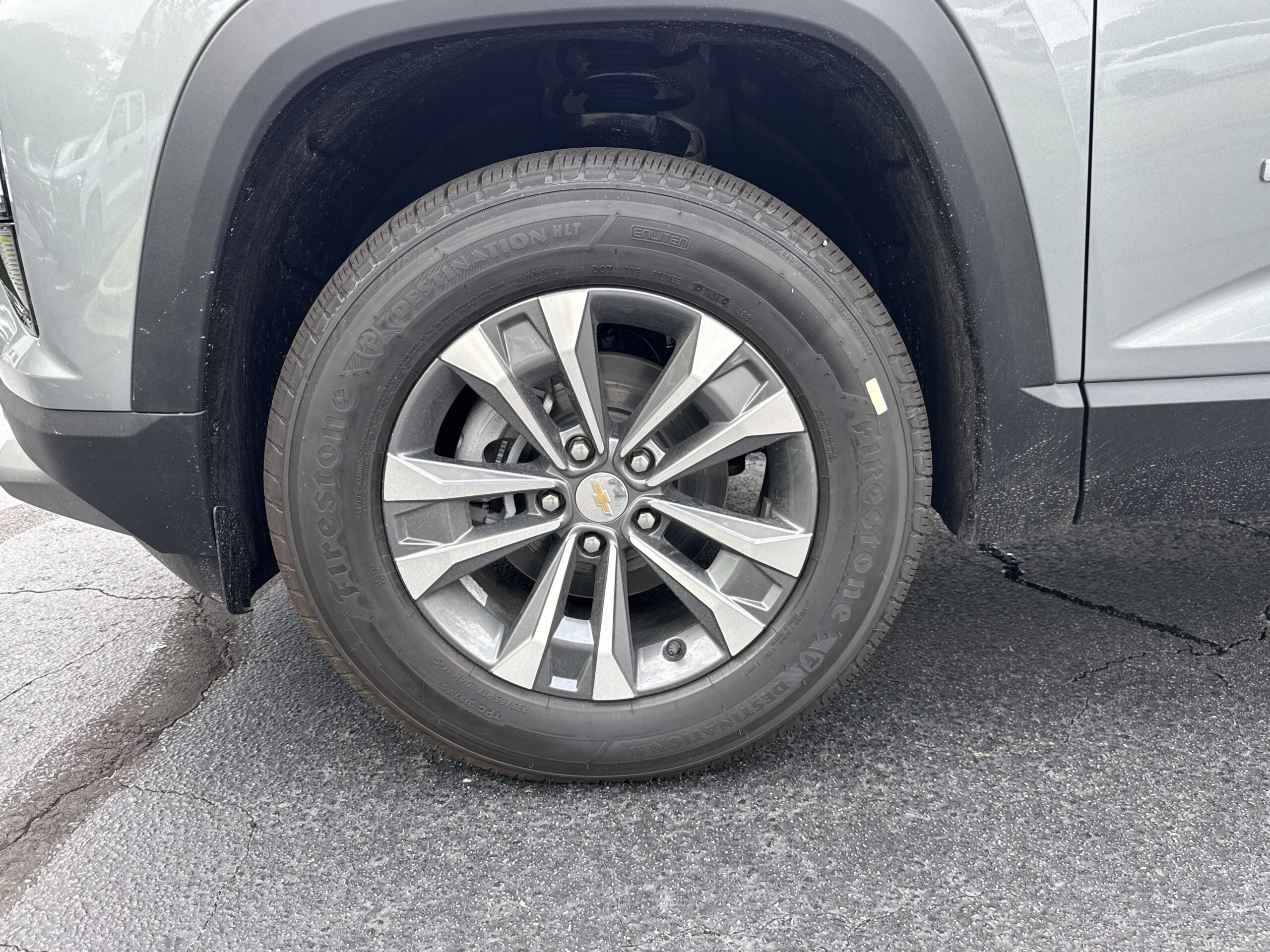 2027 Chevrolet Equinox FWD LT