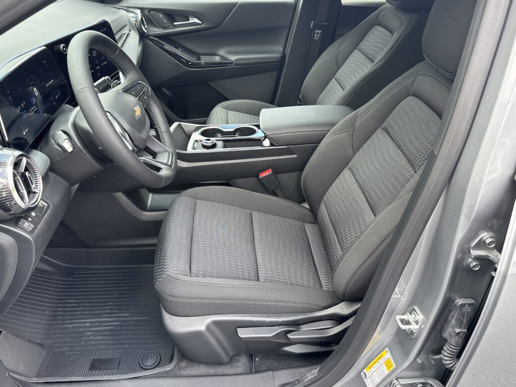 2027 Chevrolet Equinox FWD LT