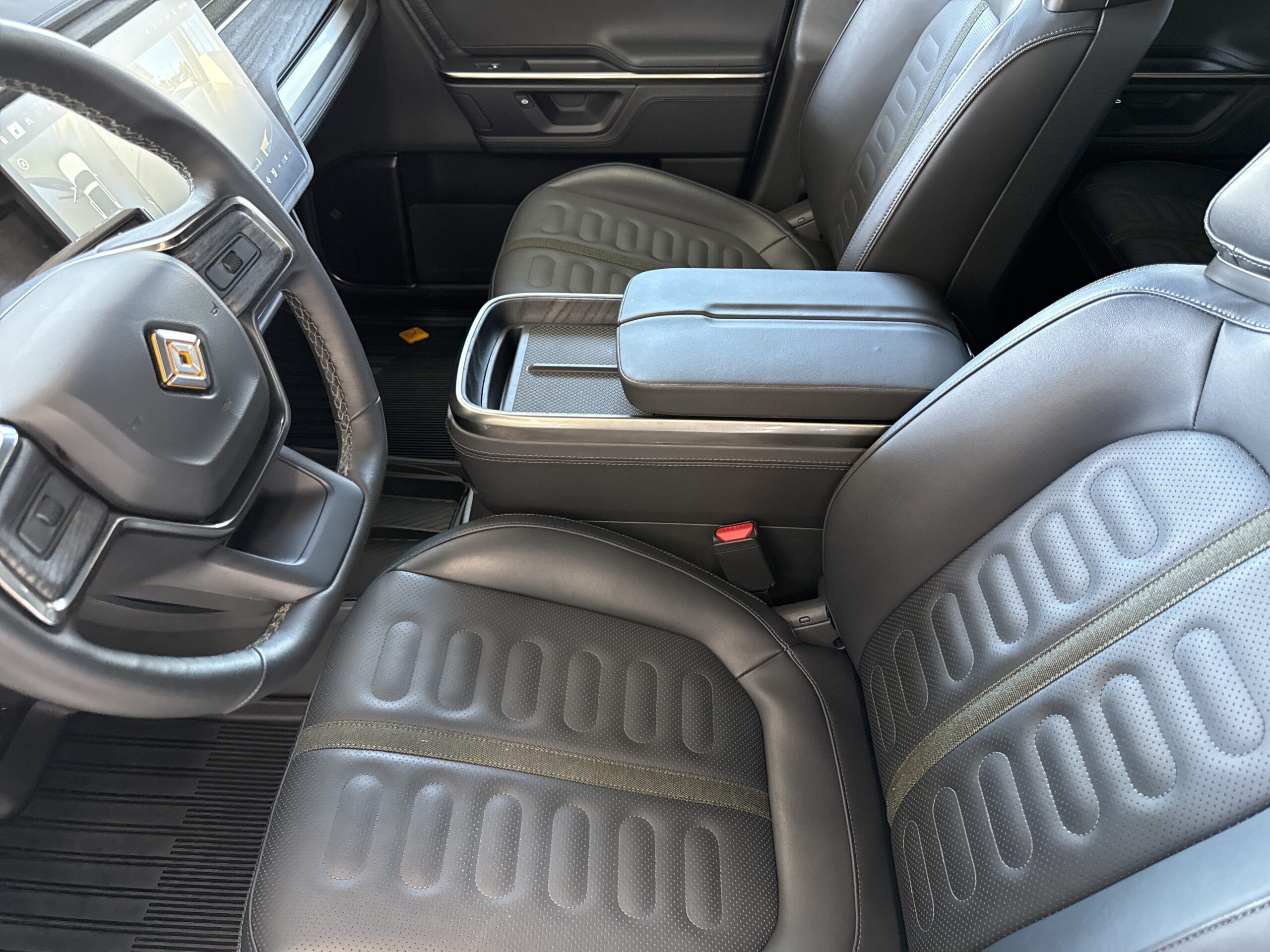 2025 Rivian R1T Adventure