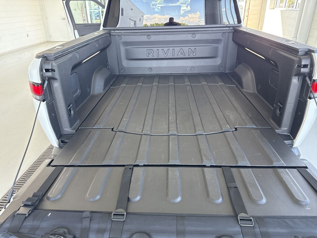 2025 Rivian R1T Adventure