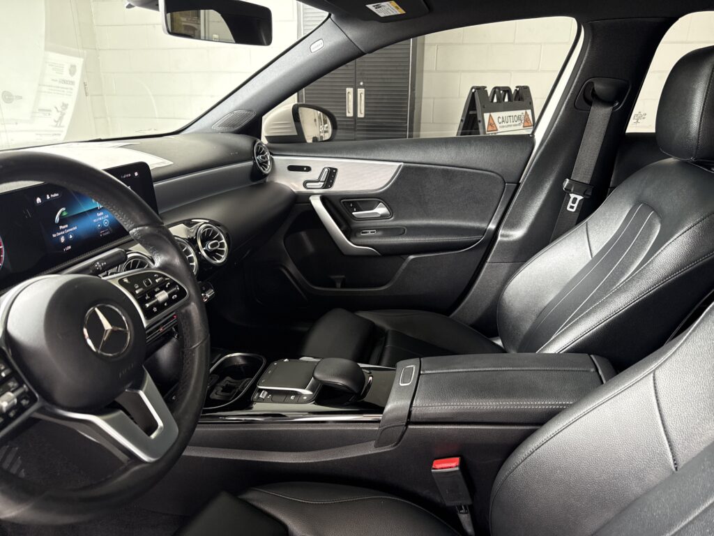 2021 Mercedes-Benz  A 220