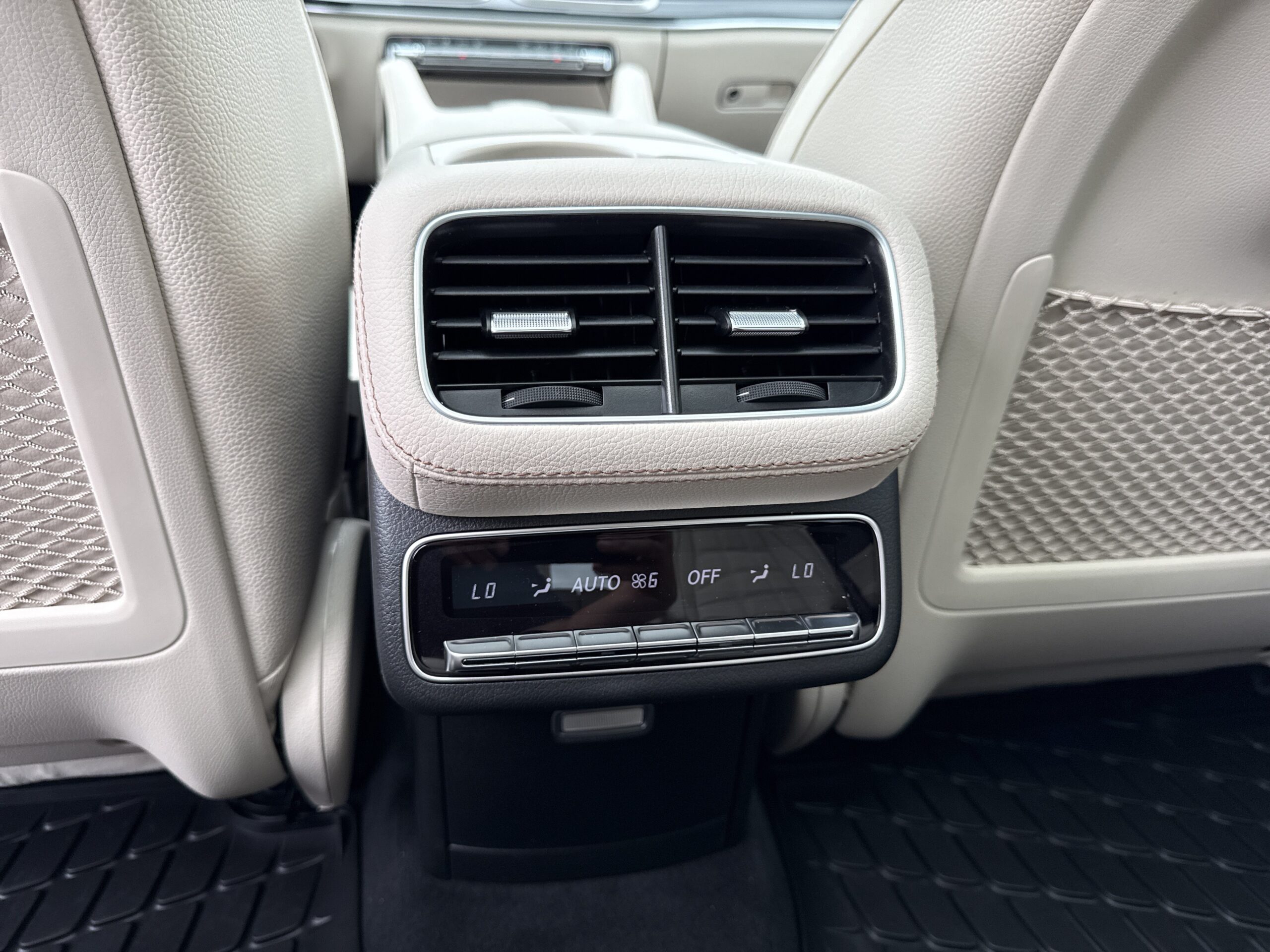 2027 Mercedes-Benz  GLS 450