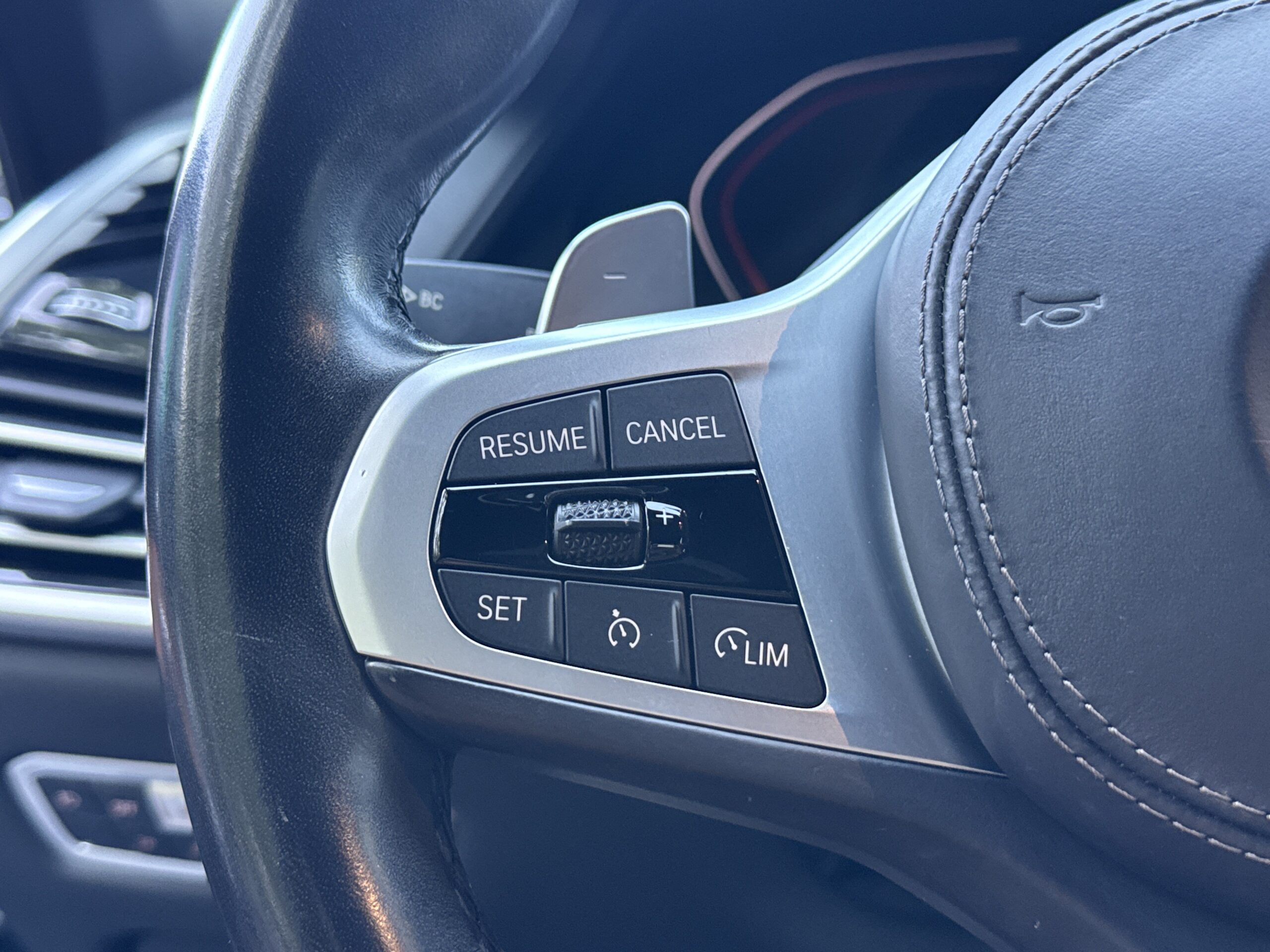2021 BMW X6 xDrive40i