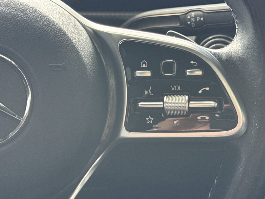 2021 Mercedes-Benz  A 220