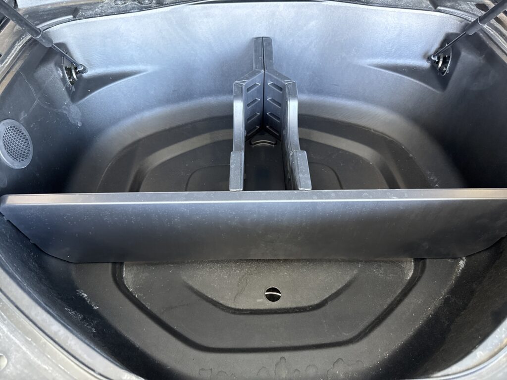 2025 Rivian R1T Adventure