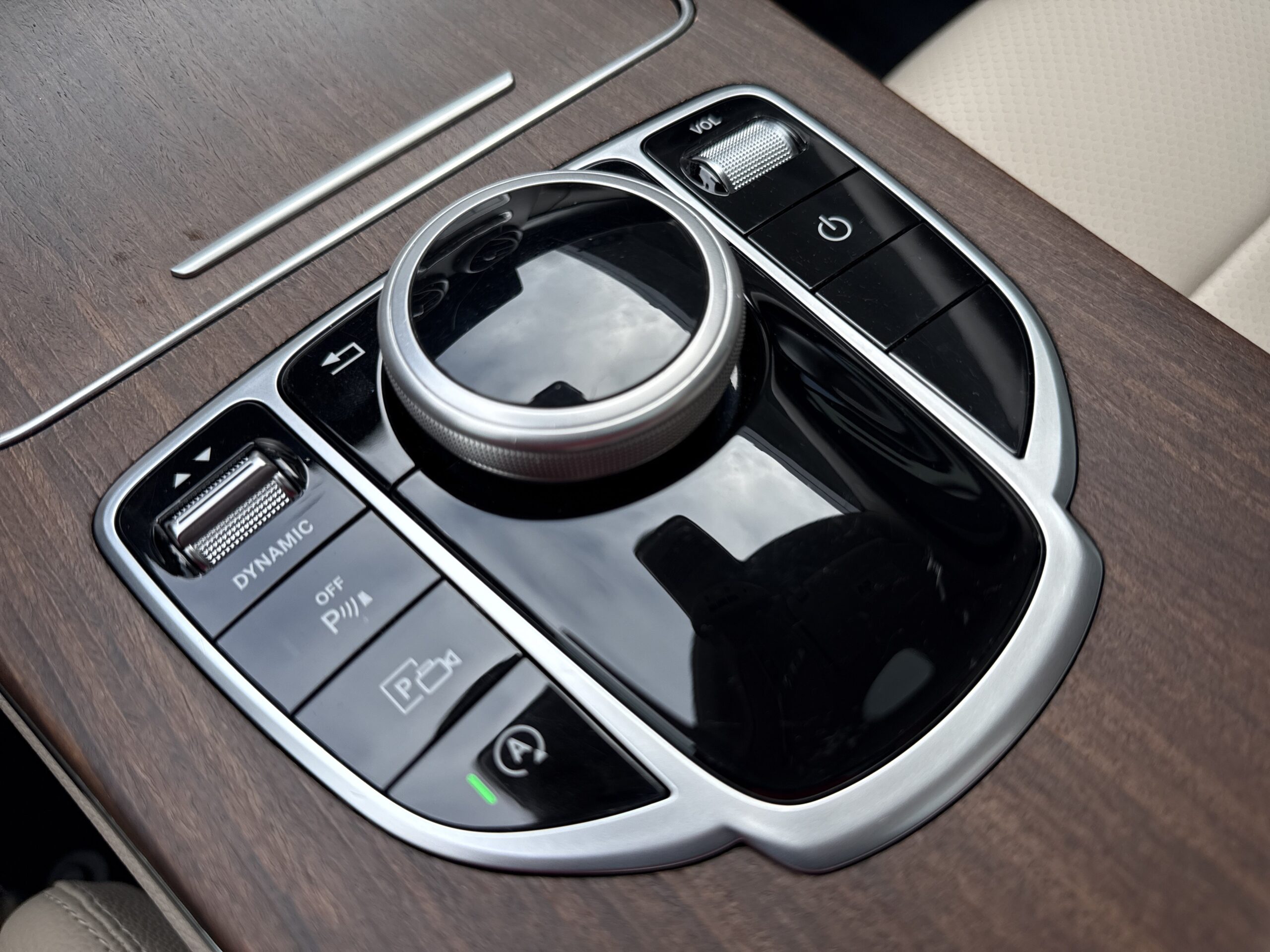 2020 MERCEDES-BENZ