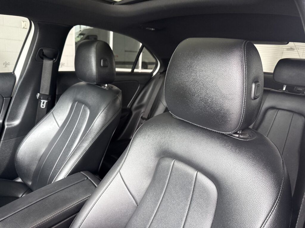 2021 Mercedes-Benz  A 220