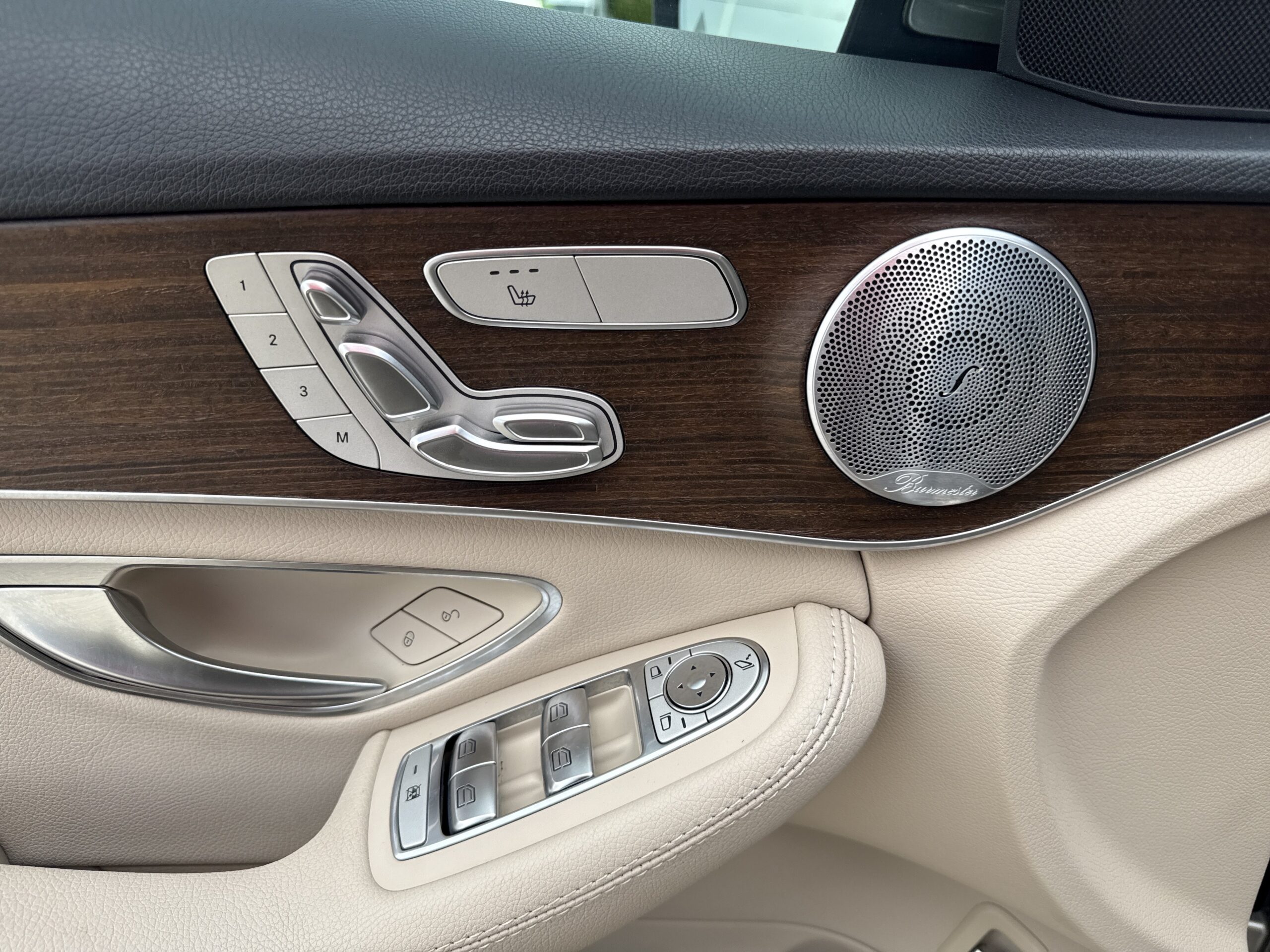 2020 MERCEDES-BENZ
