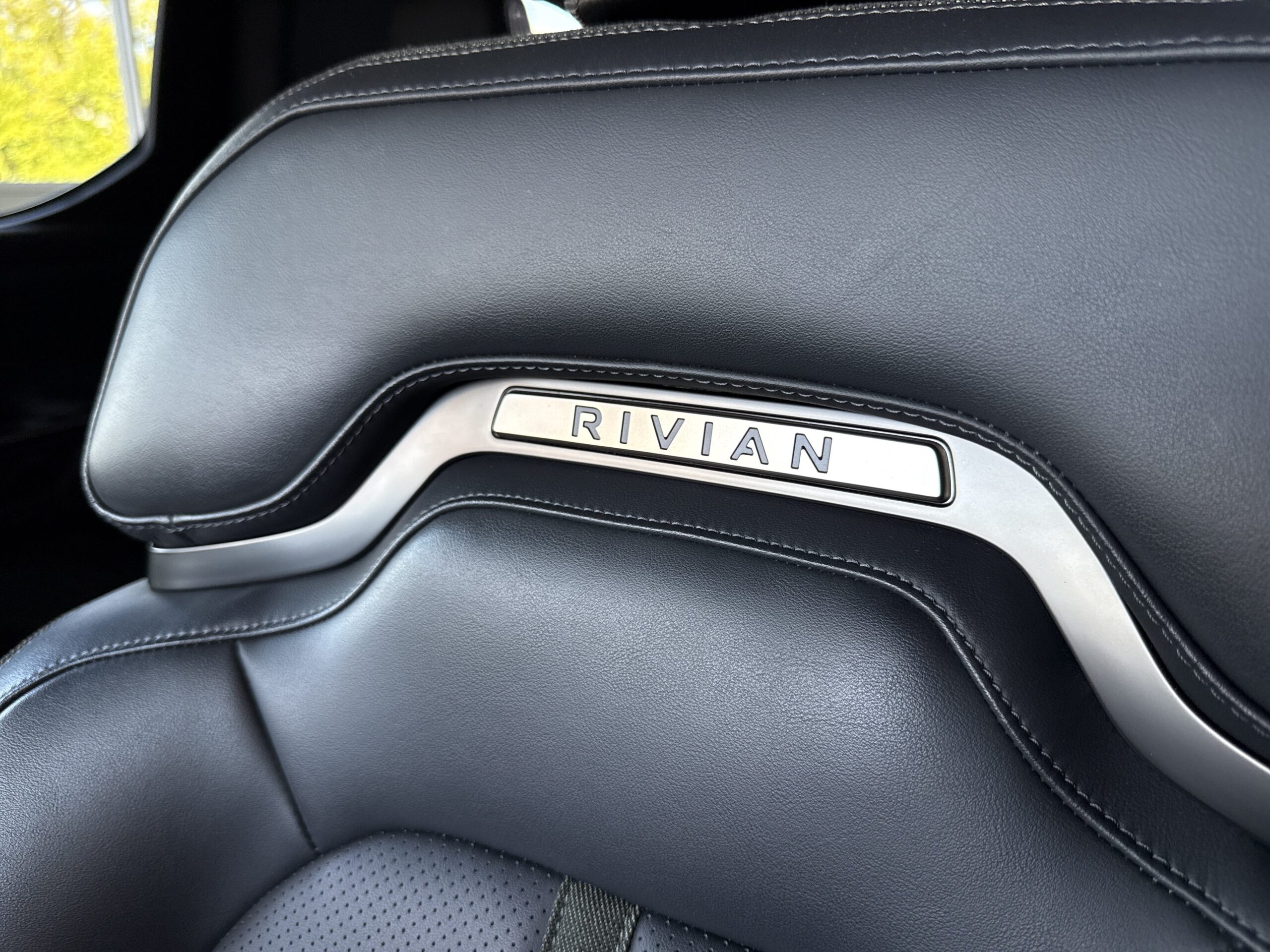 2025 Rivian R1T Adventure