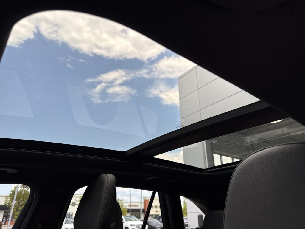2024 Mercedes-Benz  GLC 300