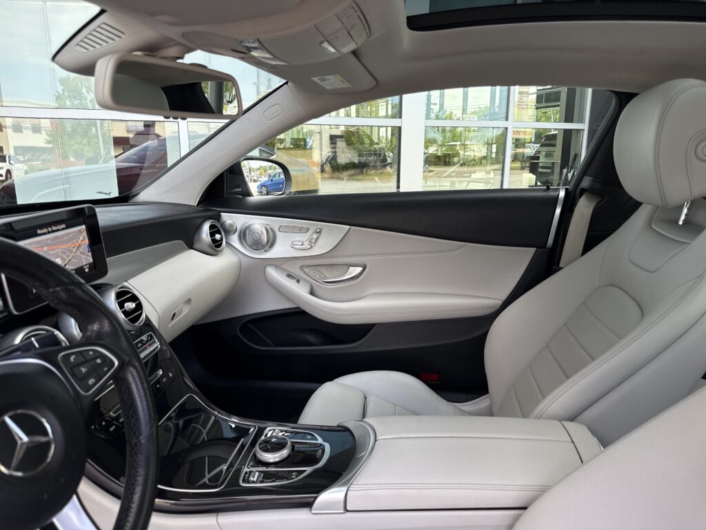 2017 Mercedes-Benz  C 300