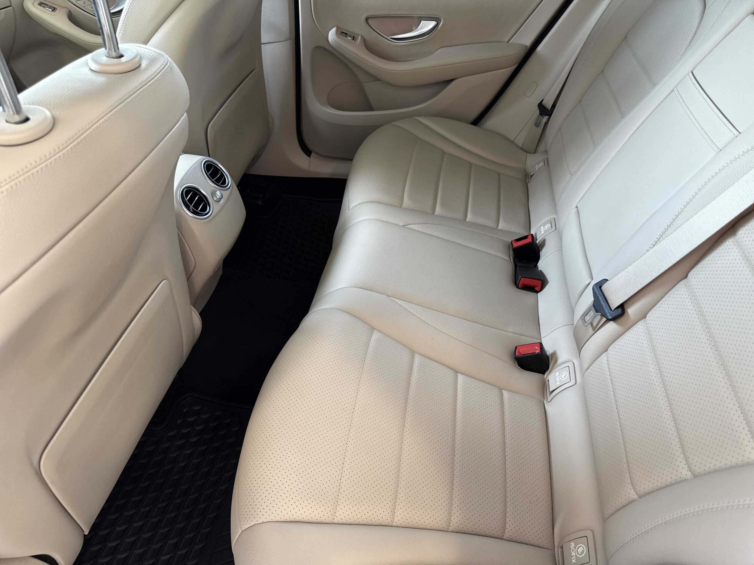2022 Mercedes-Benz  GLC 300