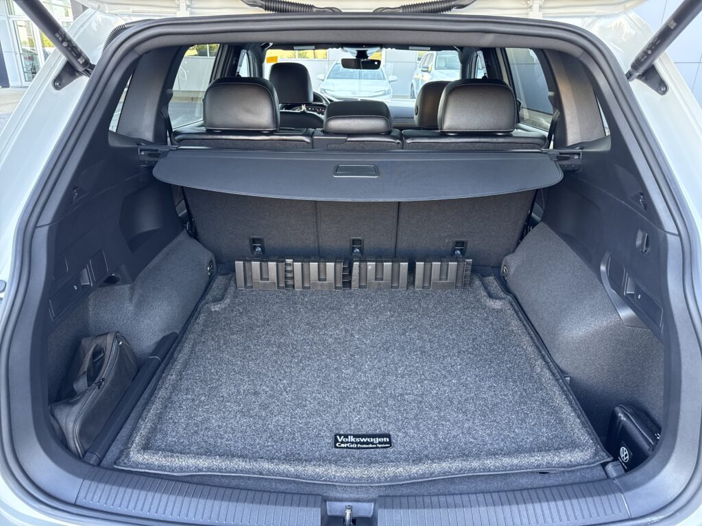 2024 Volkswagen Tiguan SEL R-Line
