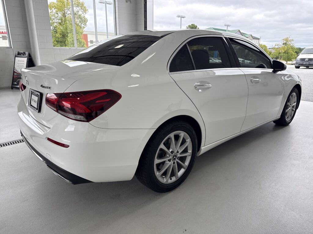 2021 Mercedes-Benz  A 220