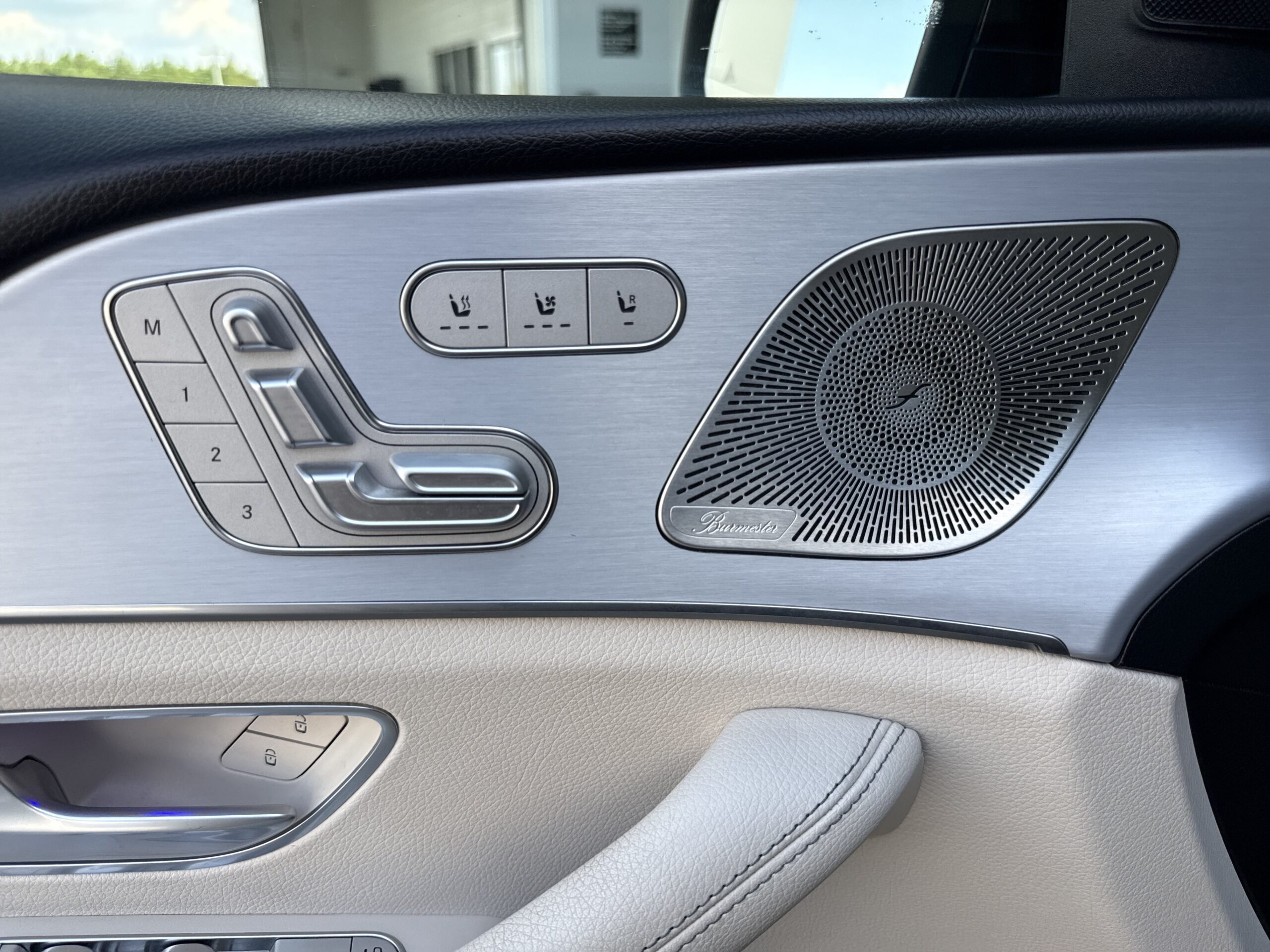 2025 Mercedes-Benz  GLS 450