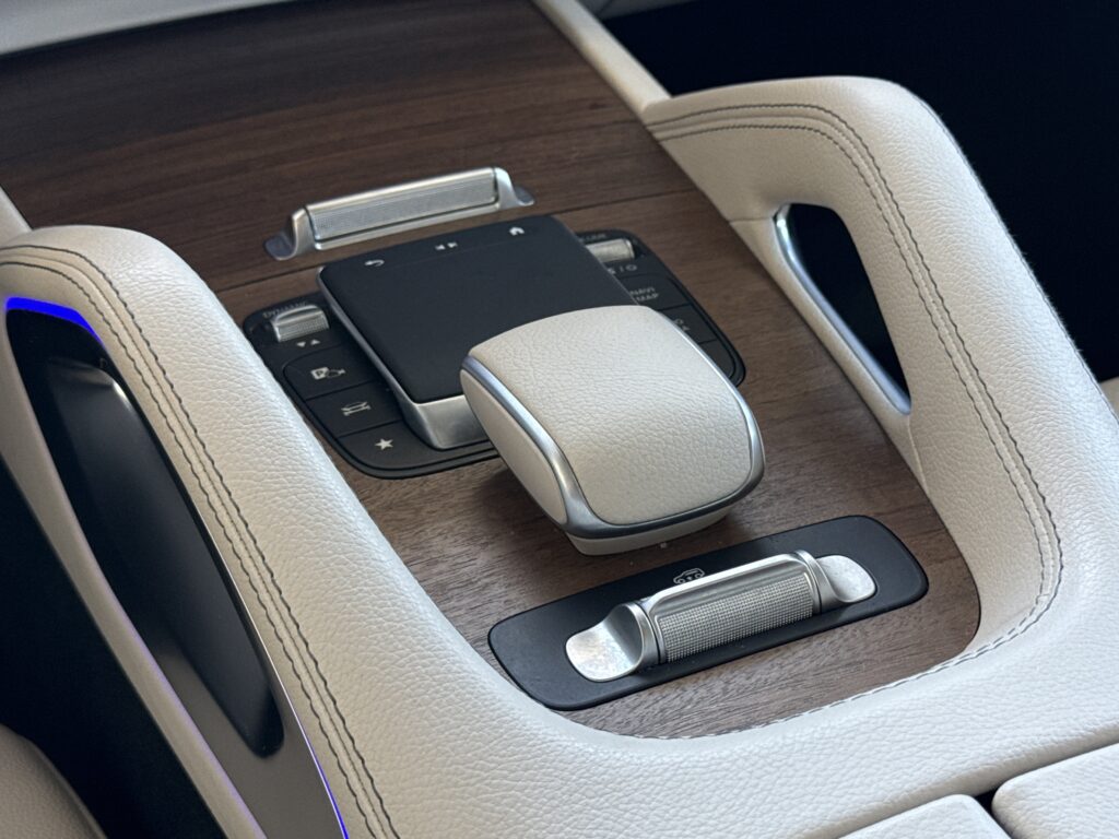 2024 Mercedes-Benz  GLS 450
