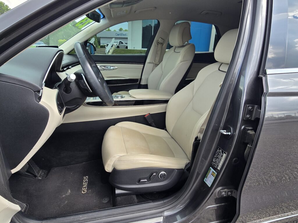 2023 Genesis GV70 2.5T