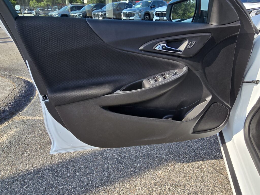 2024 Chevrolet Malibu LS