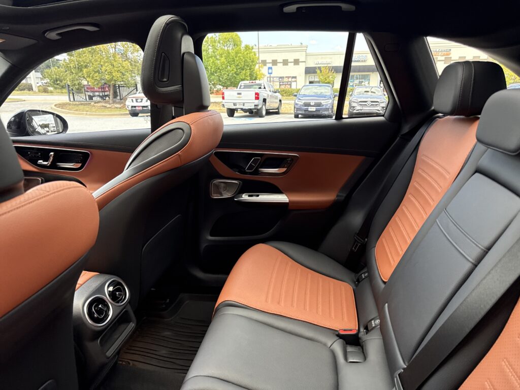 2024 Mercedes-Benz  GLC 300