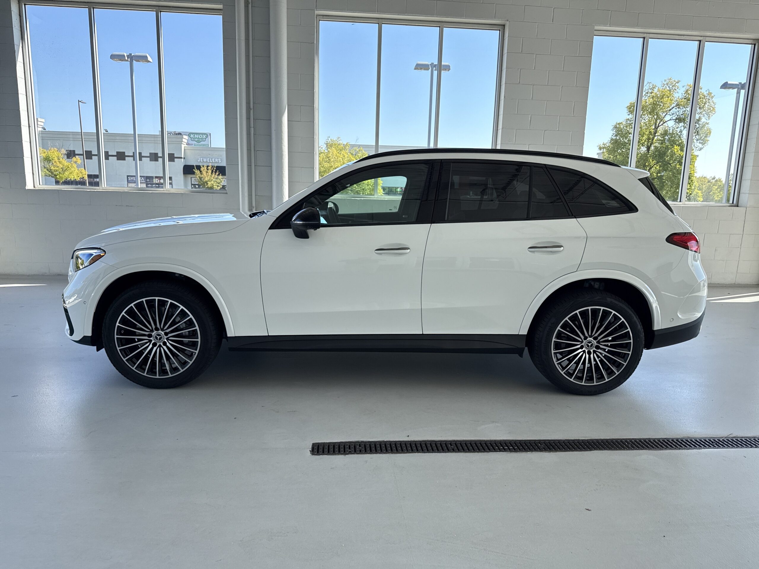 2027 Mercedes-Benz GLC GLC 300