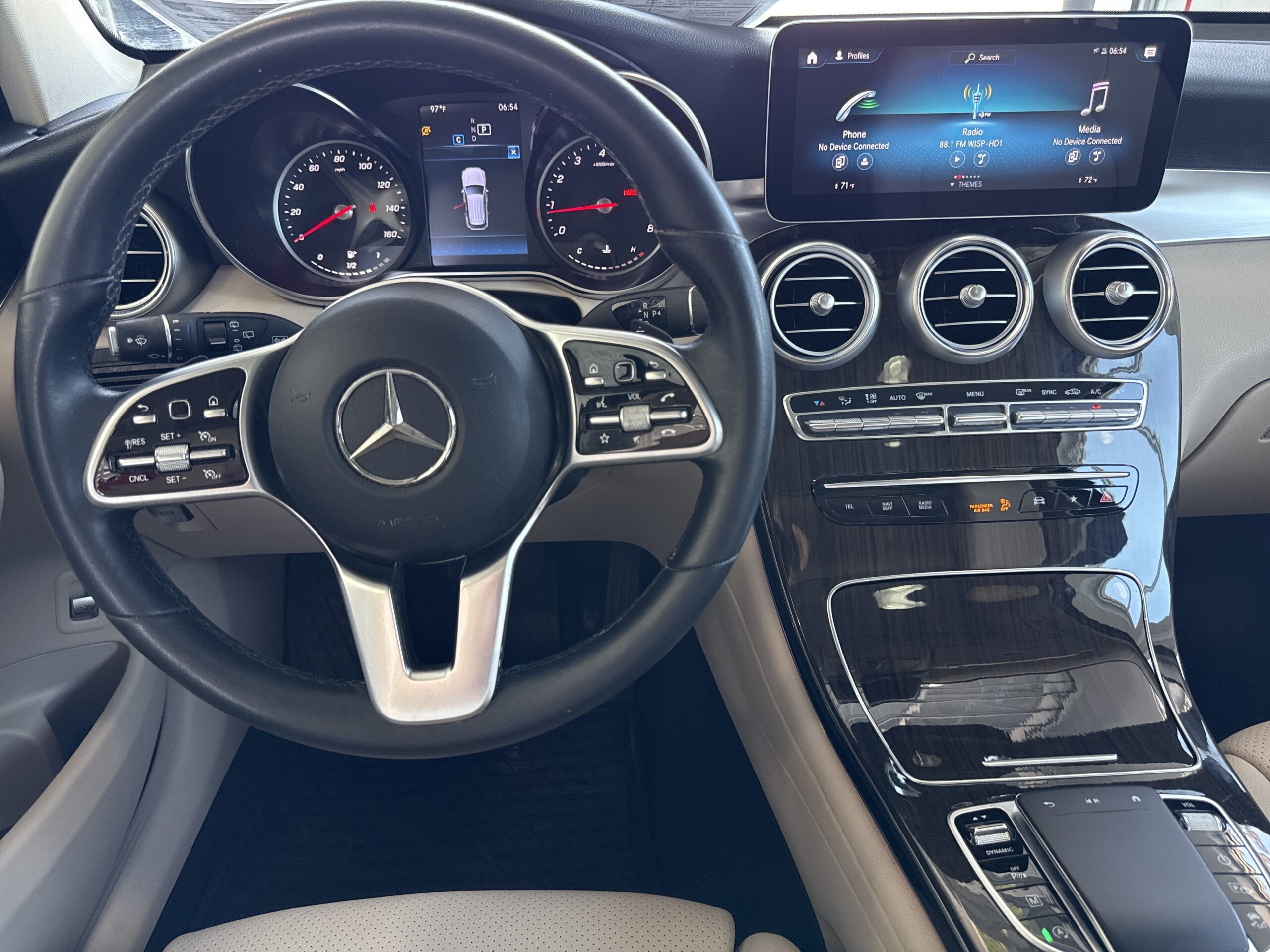 2022 Mercedes-Benz  GLC 300