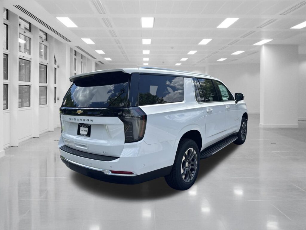 2026 Chevrolet Suburban LT