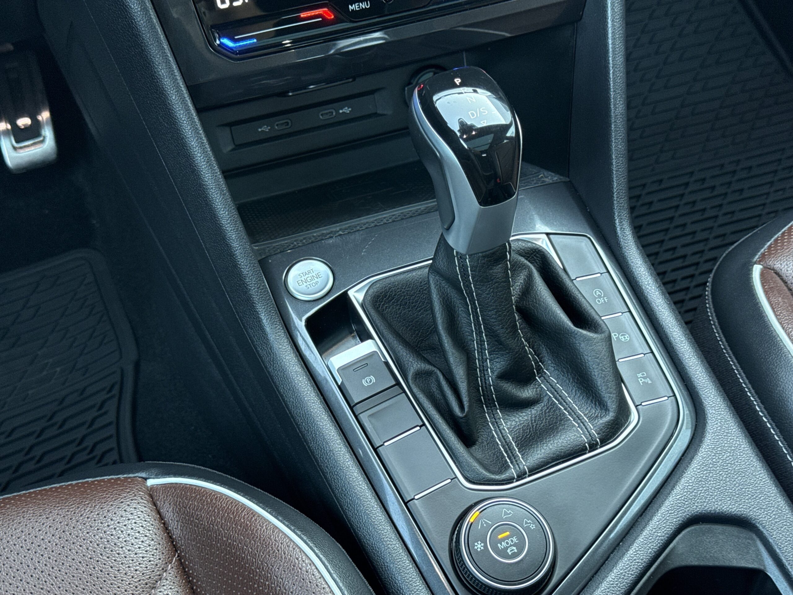 2024 Volkswagen Tiguan SEL R-Line